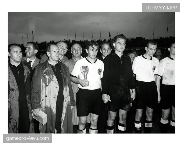 匈牙利1954年世界杯亚军：无畏追梦的传奇征程