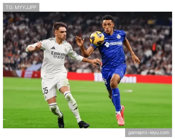 闪电队在西甲赛季首战中展现强劲势头,状态值得关注